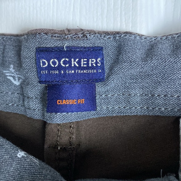 Levi Dockers Classic Fit Mens Brown Pants Sz 40/32 - Picture 5 of 11